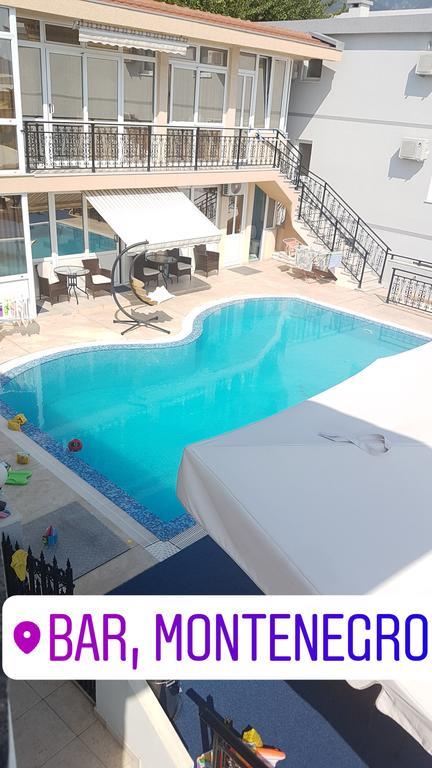 Apartments Nensy Bar Bagian luar foto